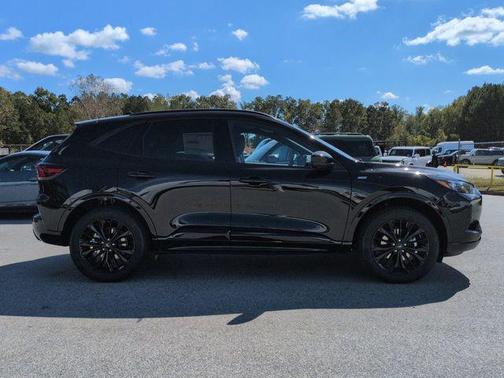 2026 Ford Escape ST-Line Elite