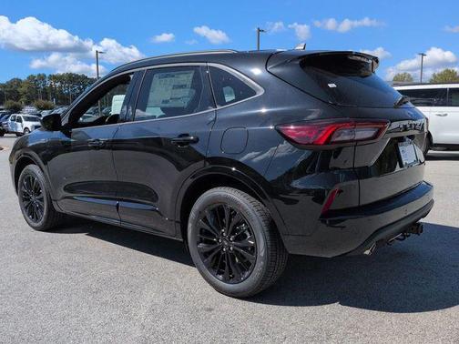 2026 Ford Escape ST-Line Elite