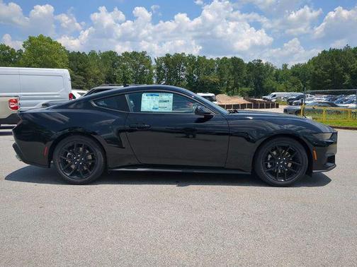 2025 Ford Mustang EcoBoost