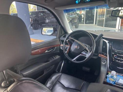 2015 Cadillac Escalade Luxury