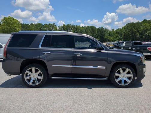 2015 Cadillac Escalade Luxury