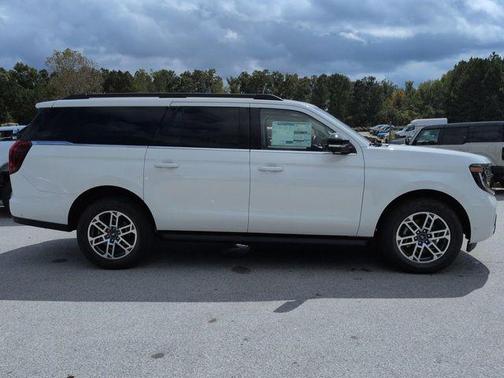 2025 Ford Expedition Max Active 4x4