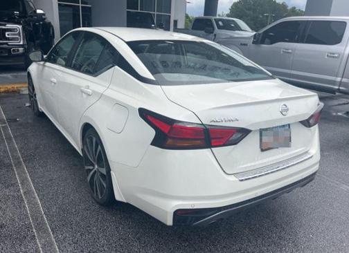2021 Nissan Altima SR FWD