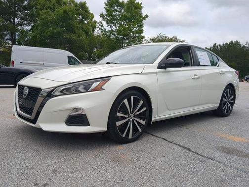 2021 Nissan Altima SR FWD