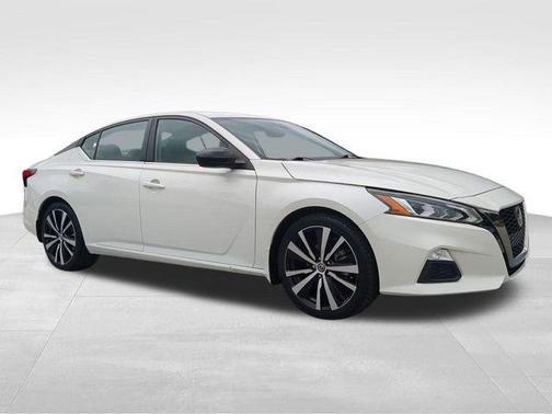 2021 Nissan Altima SR FWD
