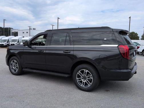 2025 Ford Expedition Max Active 4x2