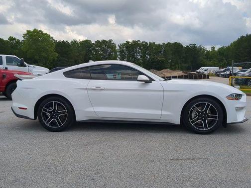 2022 Ford Mustang EcoBoost
