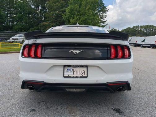 2022 Ford Mustang EcoBoost