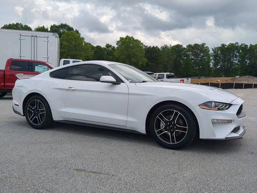 2022 Ford Mustang EcoBoost