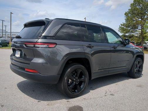 2024 Jeep Grand Cherokee Altitude