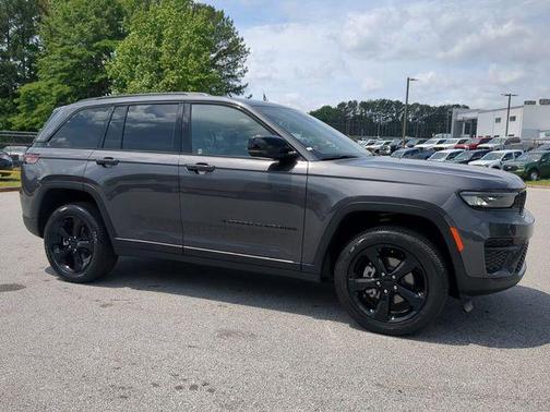 2024 Jeep Grand Cherokee Altitude