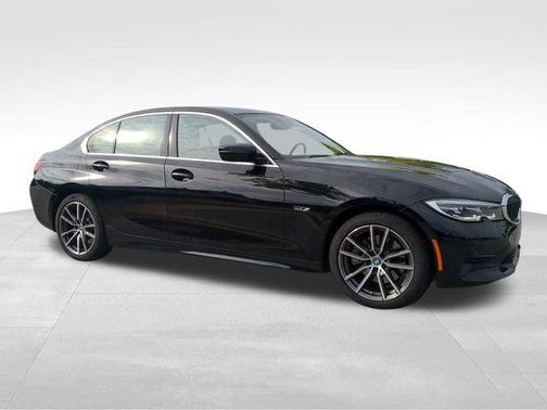 2022 BMW 330e Base