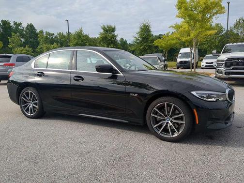 2022 BMW 330e Base