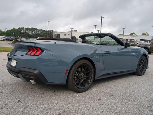 2025 Ford Mustang EcoBoost