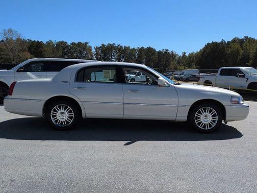 2007 Lincoln Town Car Signature