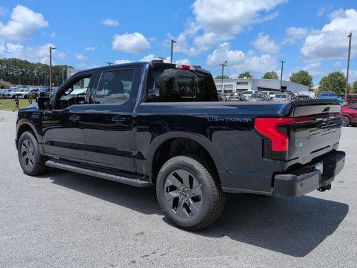 2025 Ford F-150 Lightning LARIAT