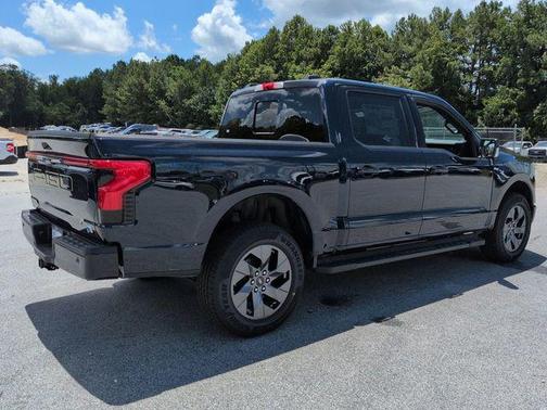 2025 Ford F-150 Lightning LARIAT