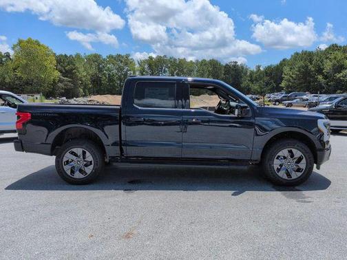 2025 Ford F-150 Lightning LARIAT