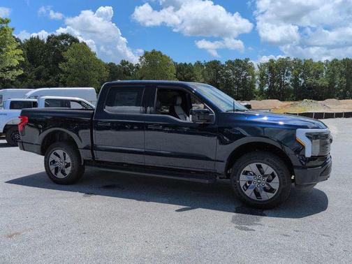 2025 Ford F-150 Lightning LARIAT