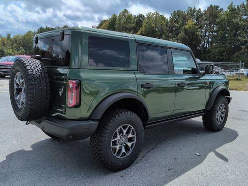 ERUPTION GREEN METALLIC 2025 Ford Bronco Badlands