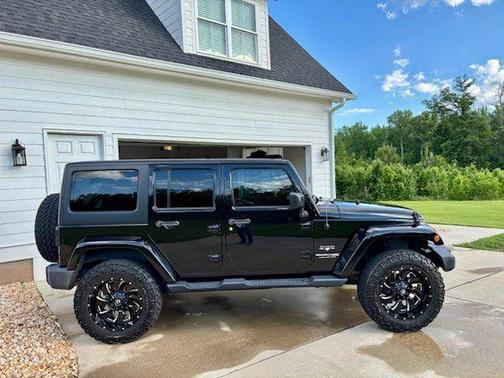2018 Jeep Wrangler JK Unlimited Sahara