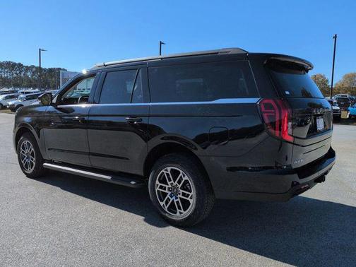 2025 Ford Expedition Max Active 4x4