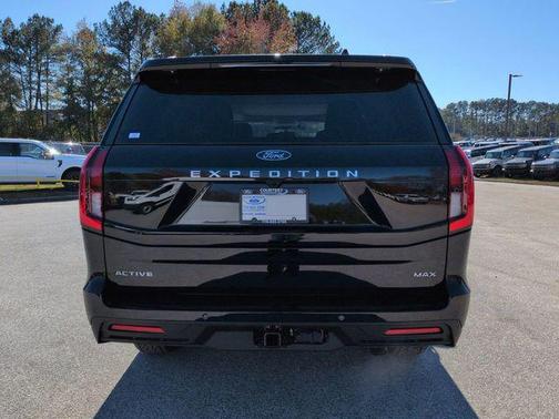 2025 Ford Expedition Max Active 4x4