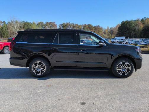 2025 Ford Expedition Max Active 4x4