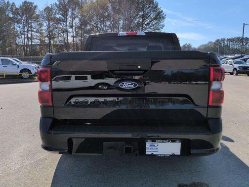 SHADOW BLACK 2026 Ford Maverick Lobo Standard