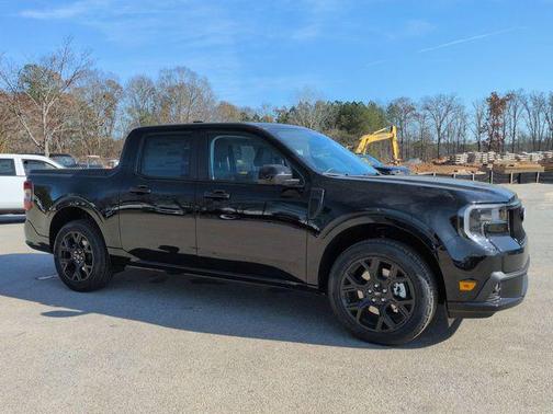 SHADOW BLACK 2026 Ford Maverick Lobo Standard