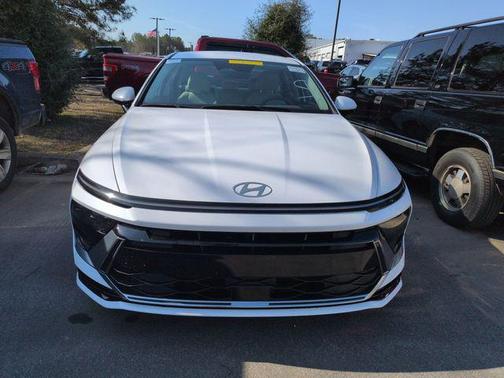 2025 Hyundai SONATA Hybrid SE
