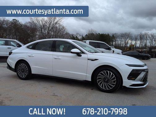 2025 Hyundai SONATA Hybrid SE