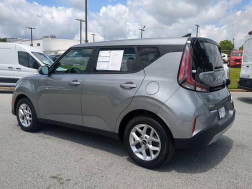 2024 Kia Soul LX