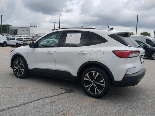 2022 Ford Escape SE