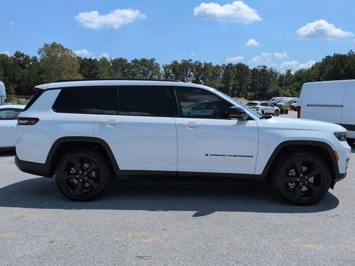 2023 Jeep Grand Cherokee L Altitude