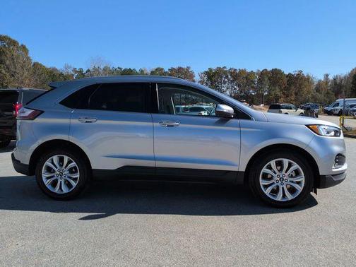 2020 Ford Edge Titanium