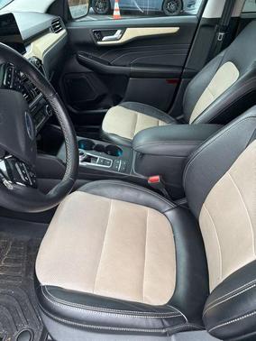 2021 Ford Escape Titanium