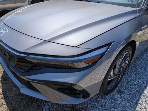 2025 Hyundai ELANTRA SEL