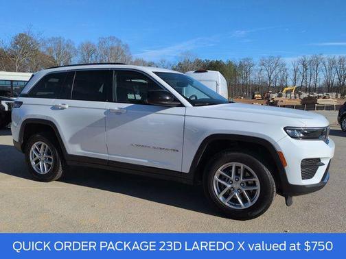 2023 Jeep Grand Cherokee Laredo