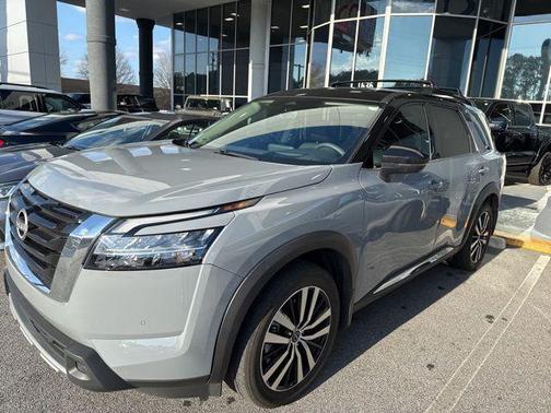 2024 Nissan Pathfinder Platinum FWD