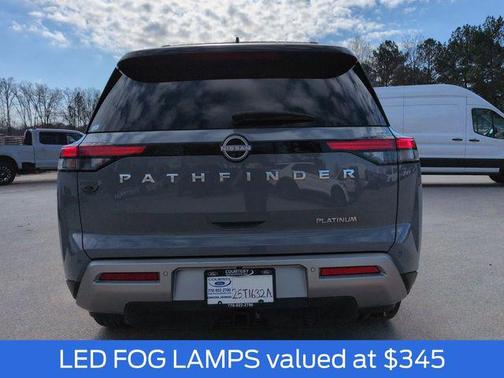 2024 Nissan Pathfinder Platinum FWD