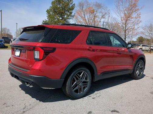 2025 Ford Explorer ST