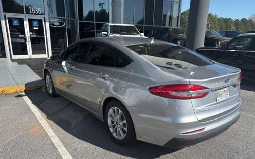 2020 Ford Fusion SE