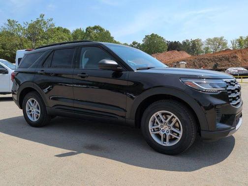 Agate Black Metallic 2026 Ford Explorer Active