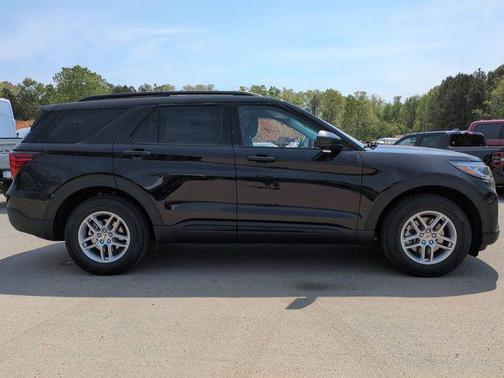 Agate Black Metallic 2026 Ford Explorer Active