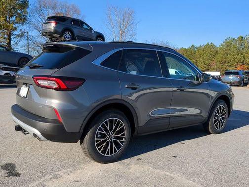 2025 Ford Escape SE