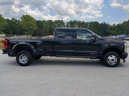 2025 Ford F-350 Platinum