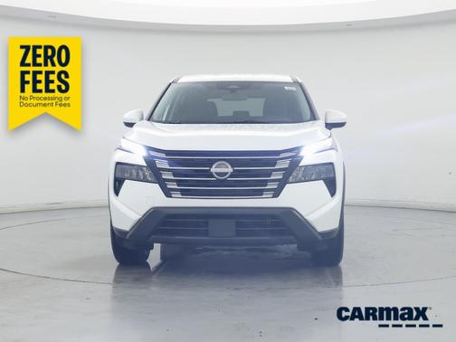 White 2025 Nissan Rogue SV