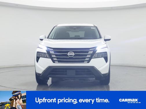 White 2025 Nissan Rogue SV