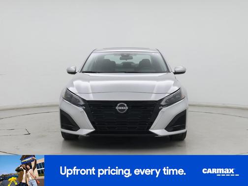 Silver 2023 Nissan Altima SV
